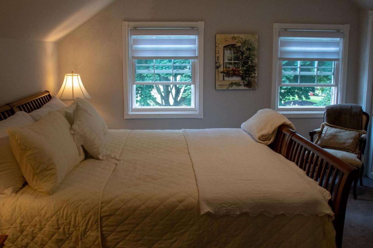 Upper Canada Coach House Niagara-on-the-Lake Esterno foto